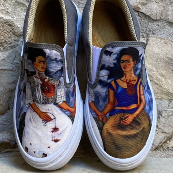 NEW VINTAGE Shoes - CANVAS SLIPON SNEAKERS "LA VIDA DE FRIDA K…